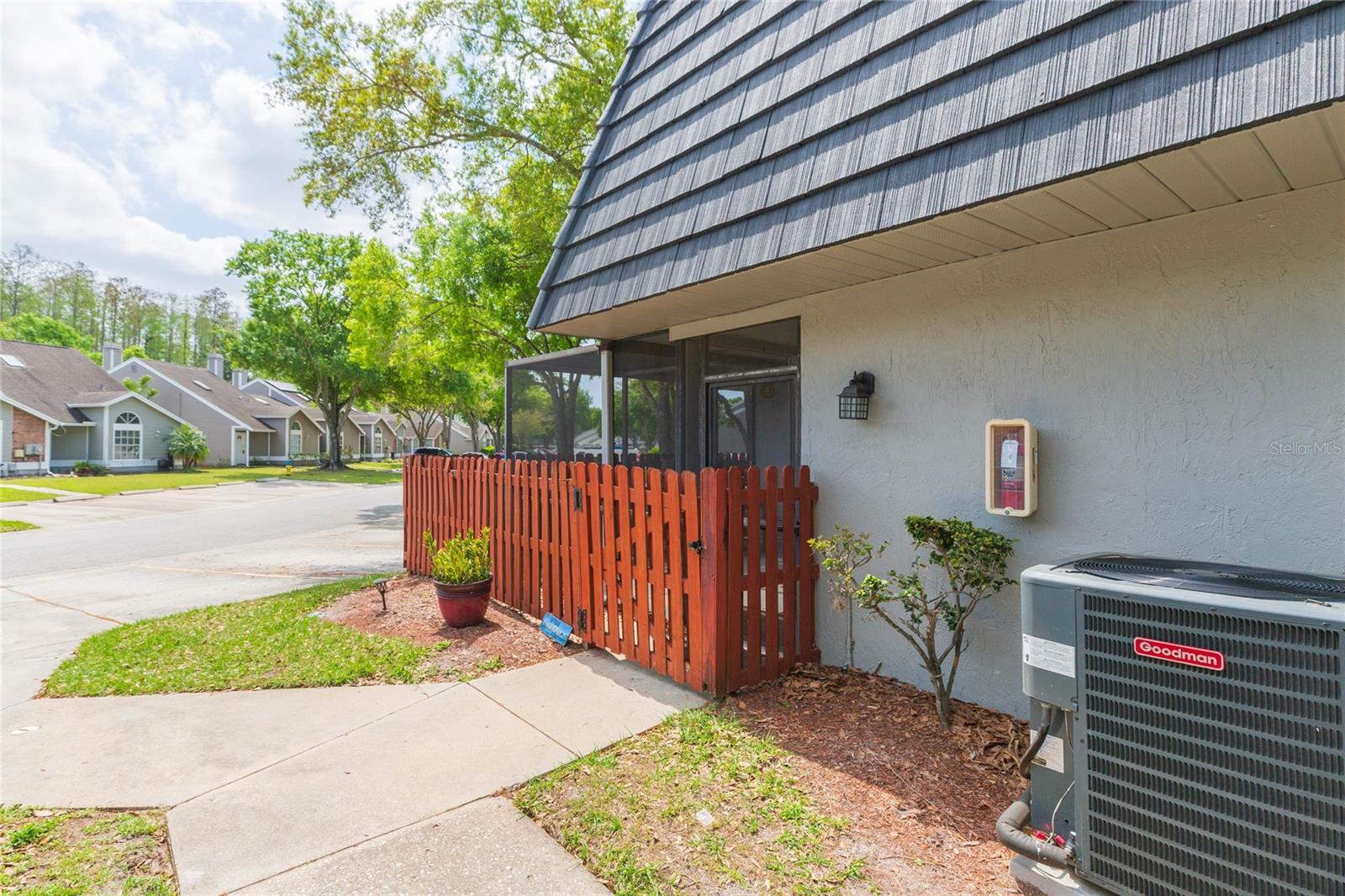 TOWNHOMES OF COUNTRY RUN PH - Residential