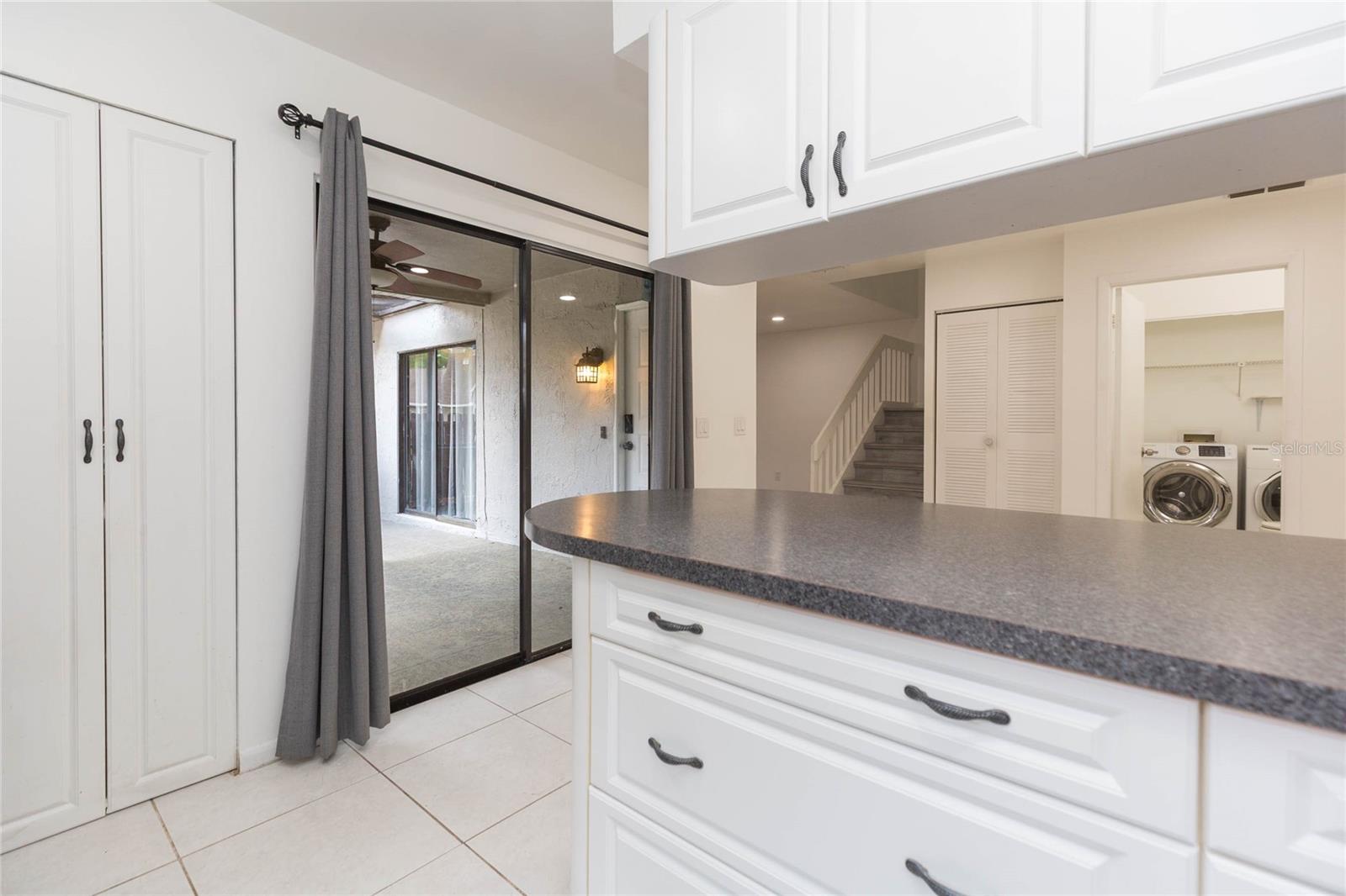 TOWNHOMES OF COUNTRY RUN PH - Residential