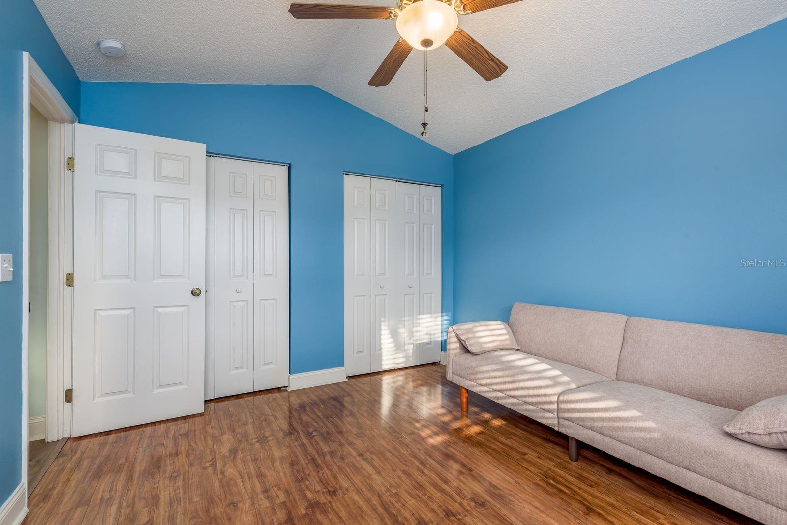 PIPERS MEADOW - Residential