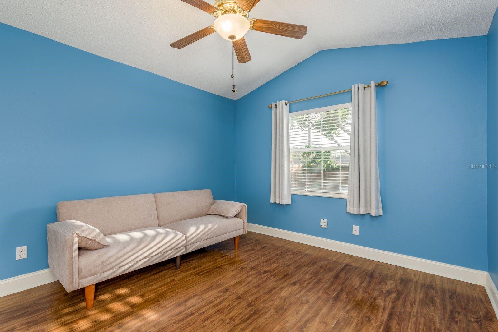 PIPERS MEADOW - Residential