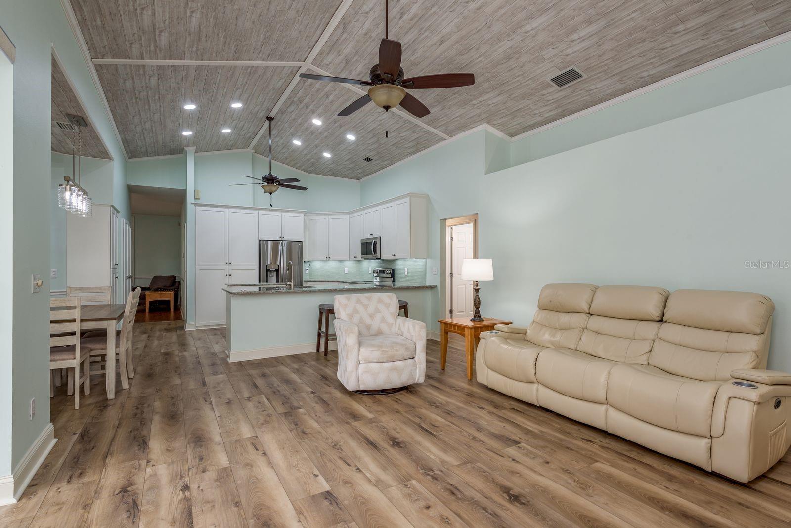 PIPERS MEADOW - Residential