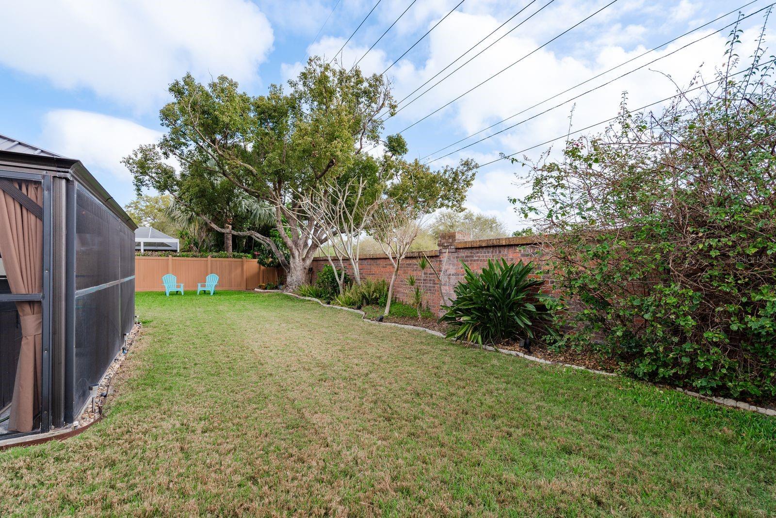 PIPERS MEADOW - Residential