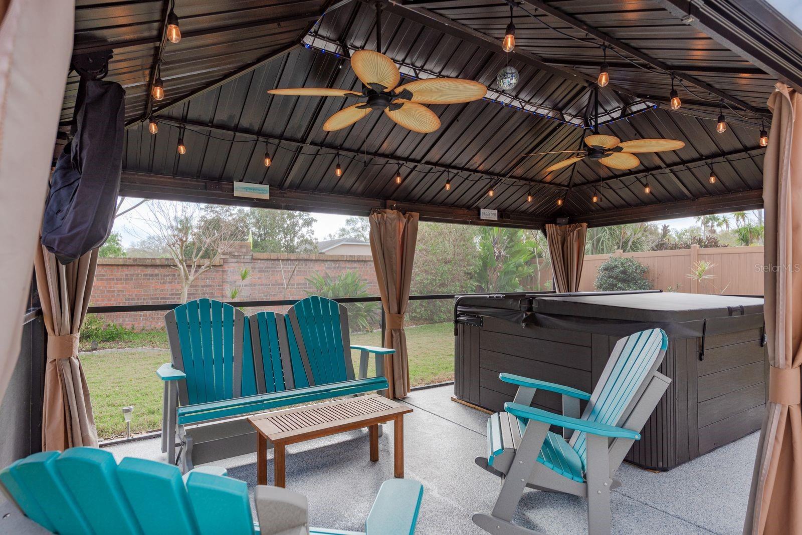 PIPERS MEADOW - Residential