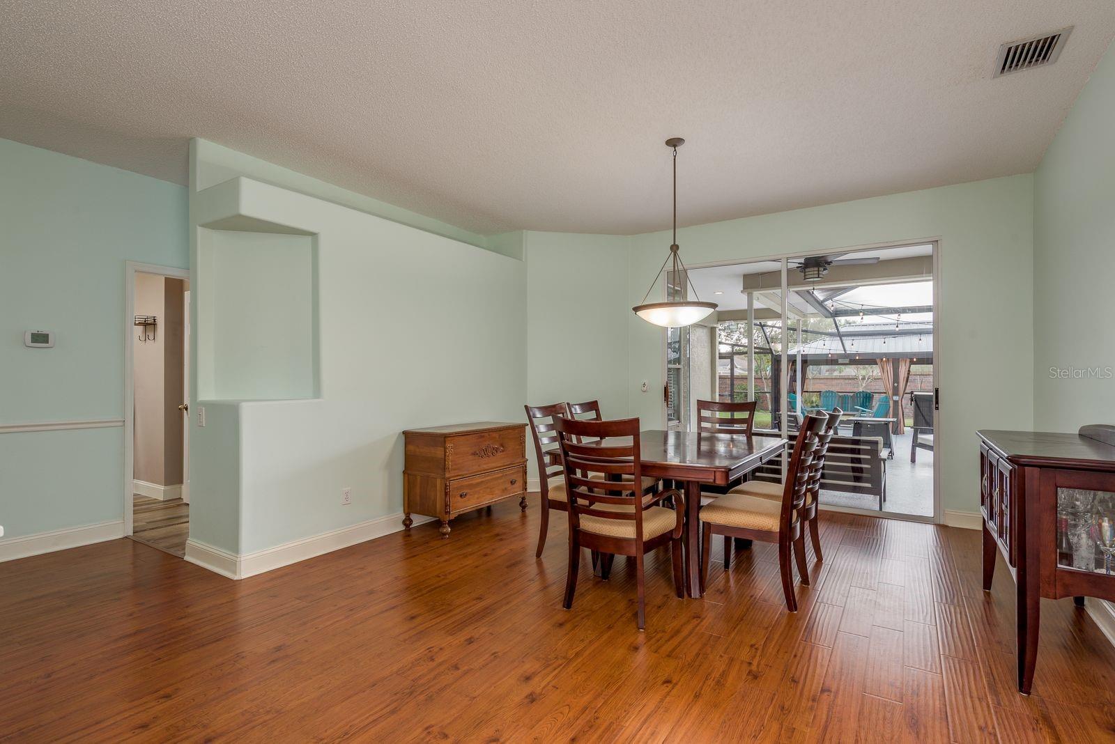 PIPERS MEADOW - Residential