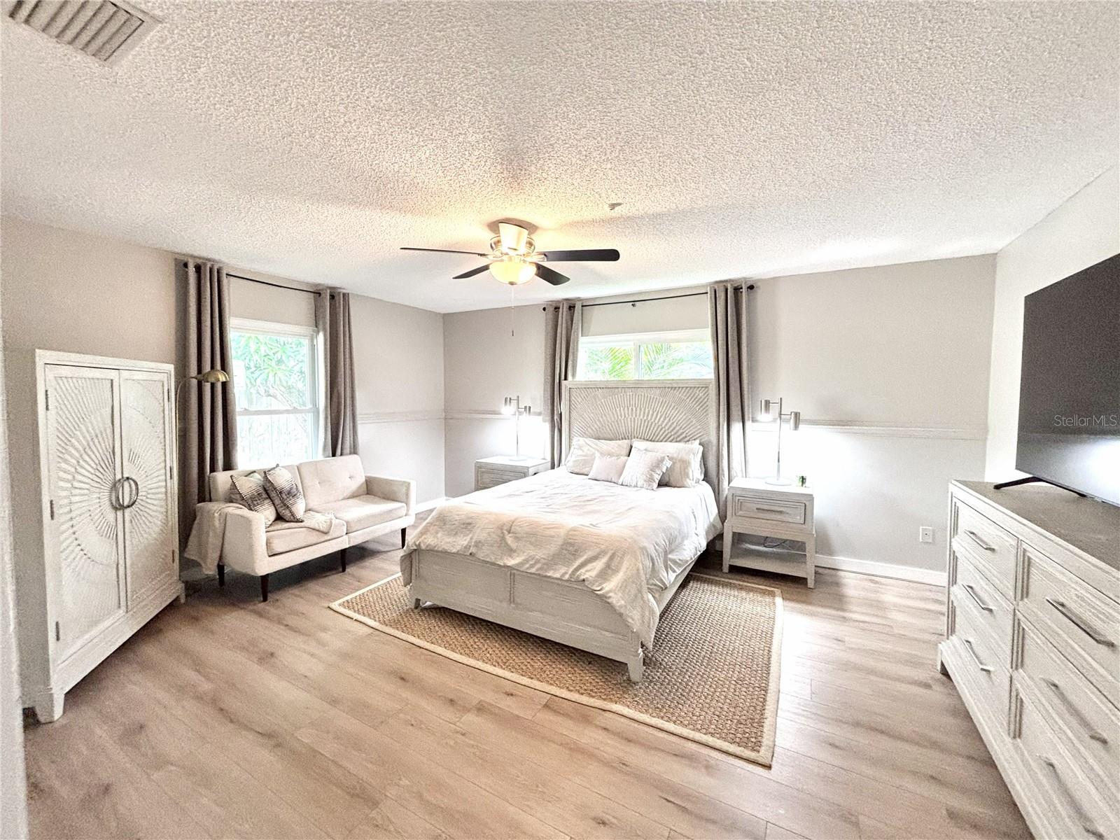 COUNTRY CLUB HEIGHTS - Residential