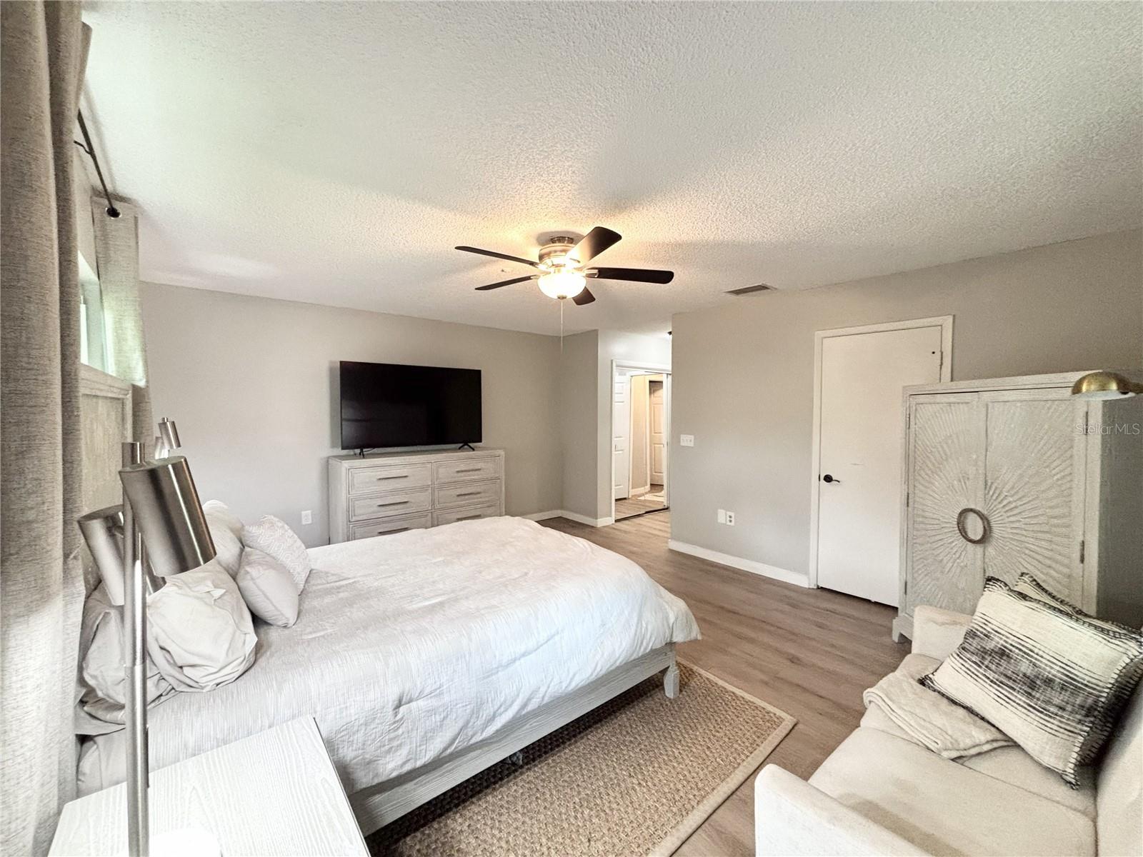 COUNTRY CLUB HEIGHTS - Residential