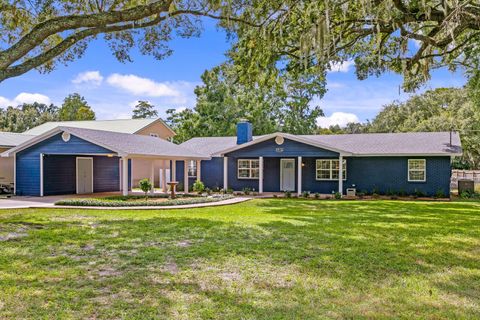 Photo of 19116 Forrest Drive, Odessa, FL 33556 (MLS # TB8431640)
