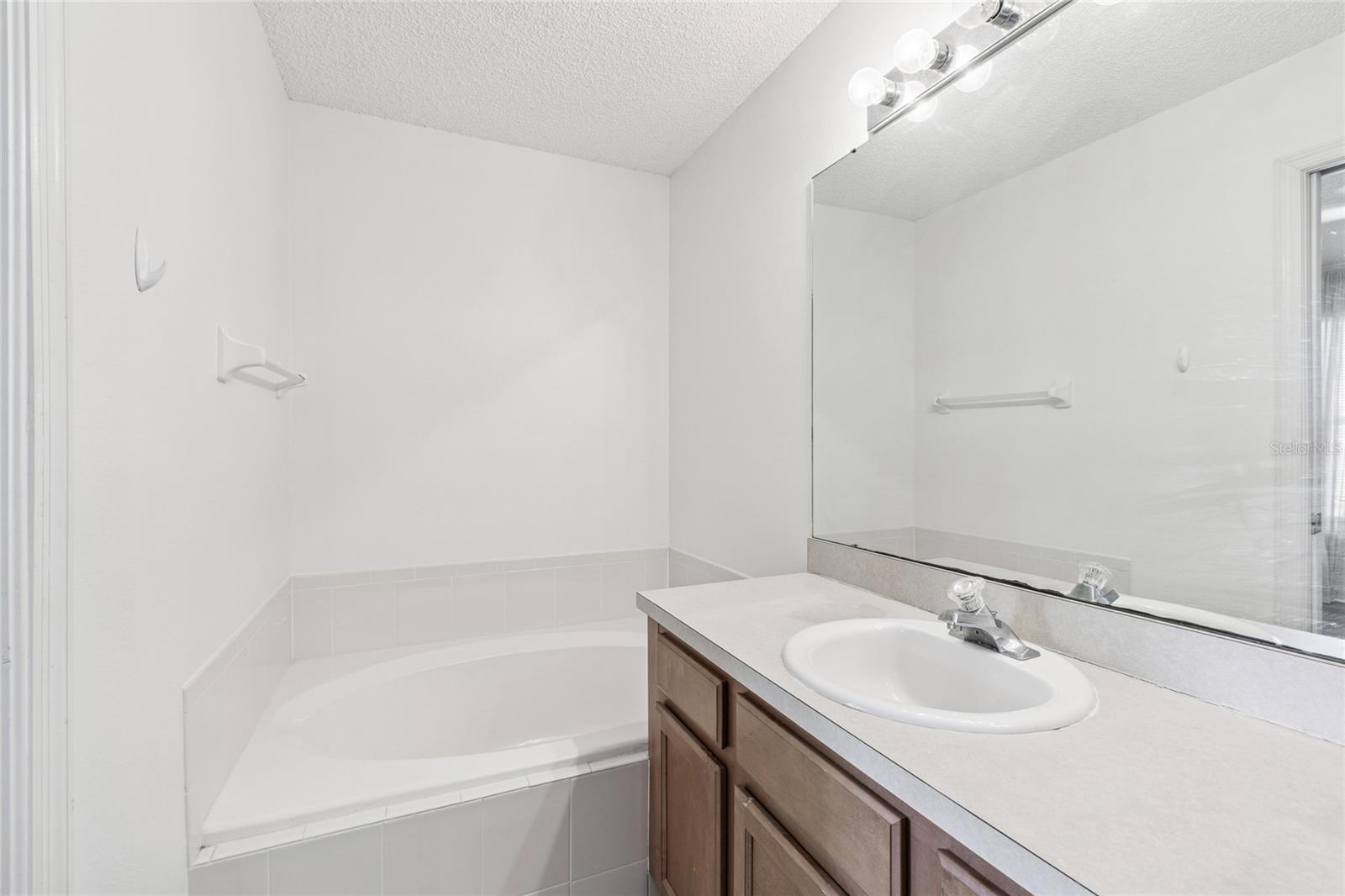 BRIGHTON BAY - Residential Lease