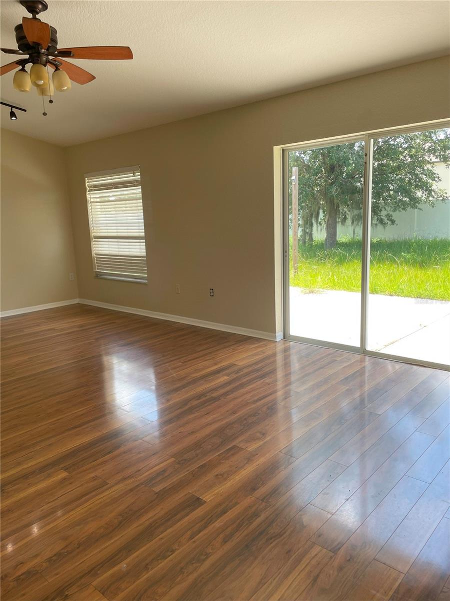 AYERSWORTH GLEN - Residential