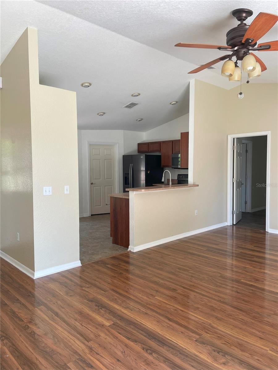 AYERSWORTH GLEN - Residential