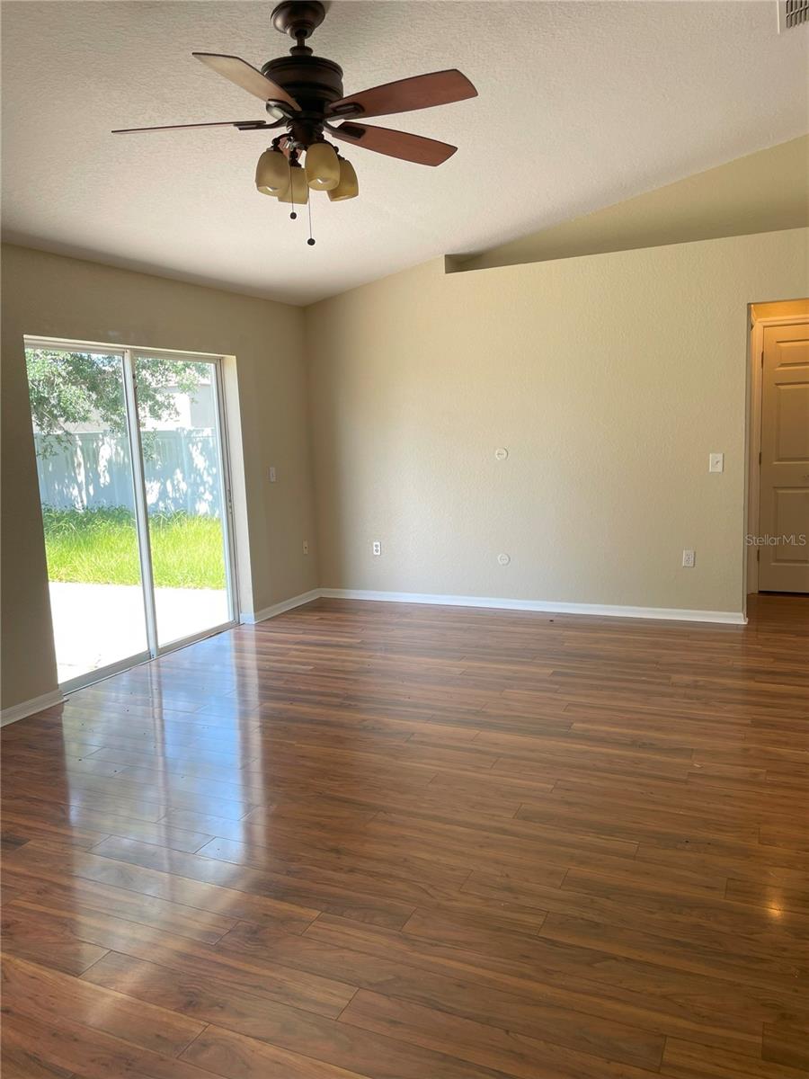 AYERSWORTH GLEN - Residential