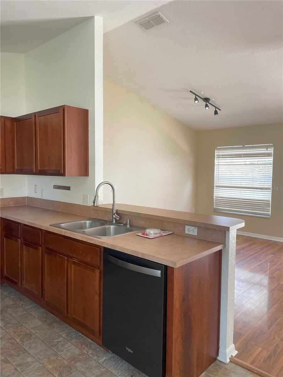 AYERSWORTH GLEN - Residential