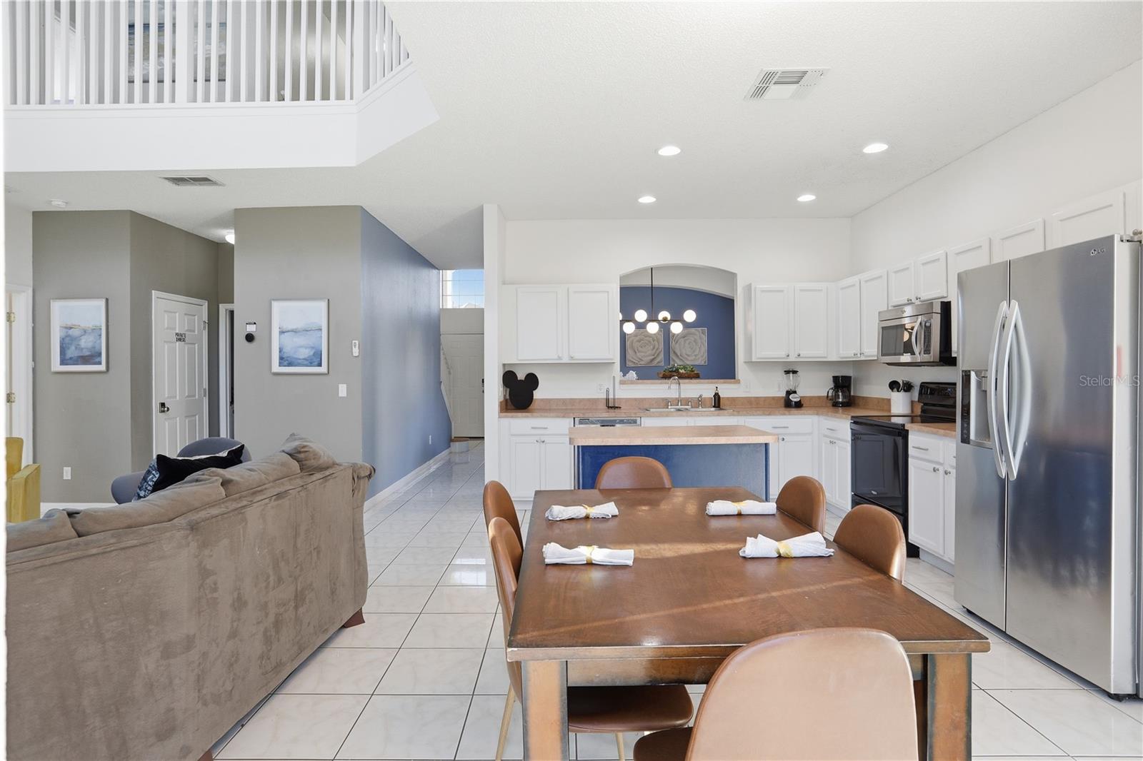 EMERALD ISLAND RESORT PH 1 - Residential