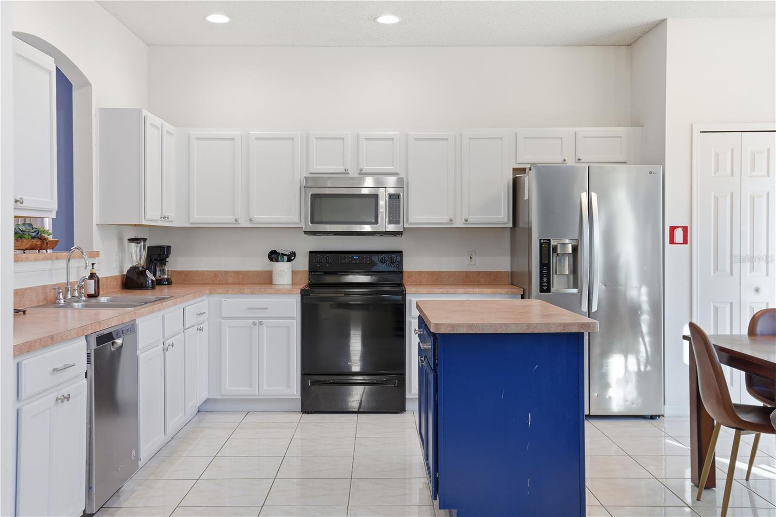 EMERALD ISLAND RESORT PH 1 - Residential