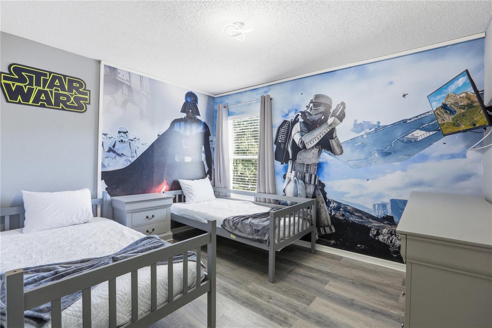 EMERALD ISLAND RESORT PH 1 - Residential