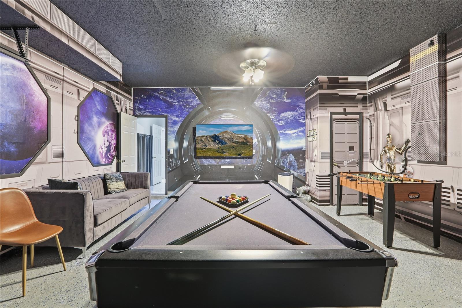 EMERALD ISLAND RESORT PH 1 - Residential