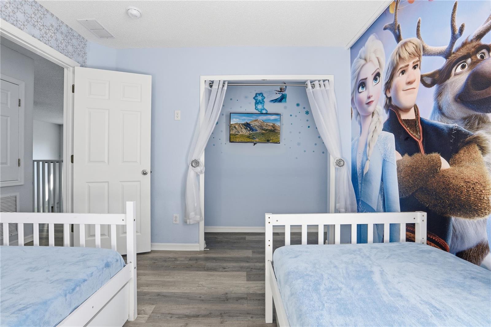 EMERALD ISLAND RESORT PH 1 - Residential