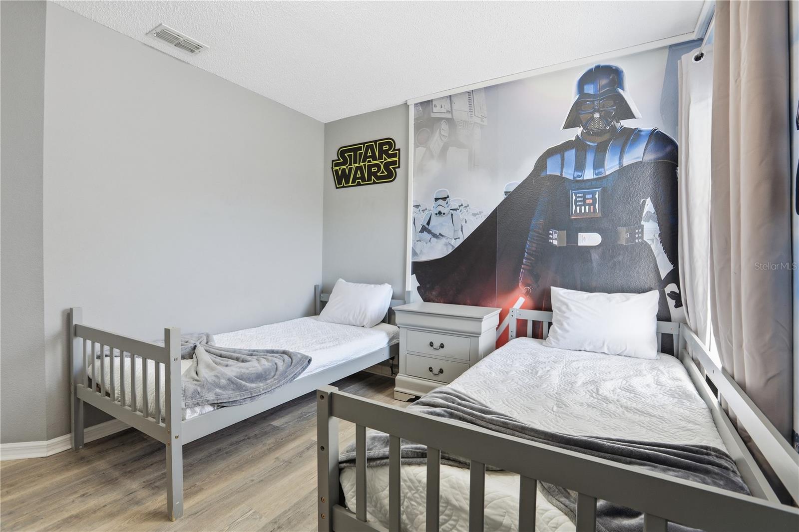 EMERALD ISLAND RESORT PH 1 - Residential