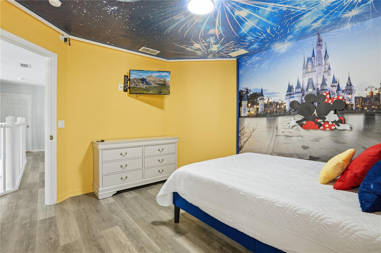 EMERALD ISLAND RESORT PH 1 - Residential