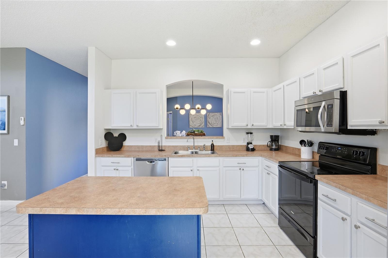 EMERALD ISLAND RESORT PH 1 - Residential