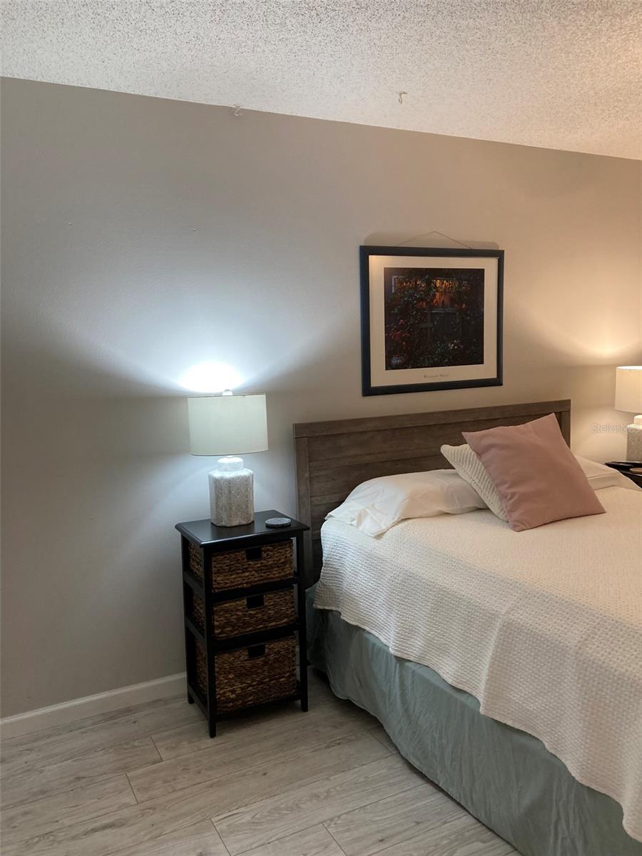 FIVE TOWNS OF ST PETE - Residential Lease