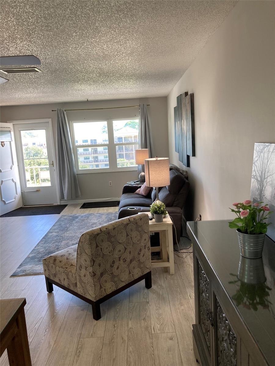 FIVE TOWNS OF ST PETE - Residential Lease