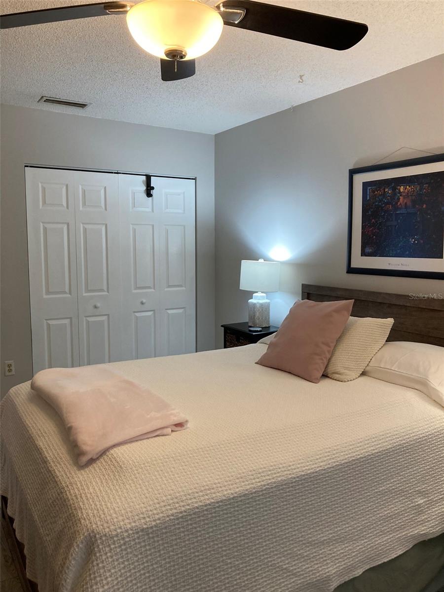 FIVE TOWNS OF ST PETE - Residential Lease