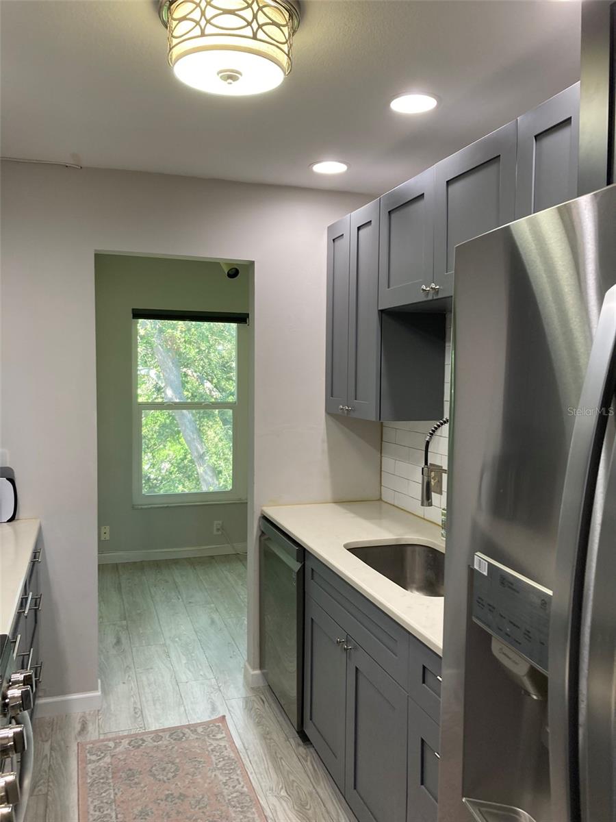 FIVE TOWNS OF ST PETE - Residential Lease
