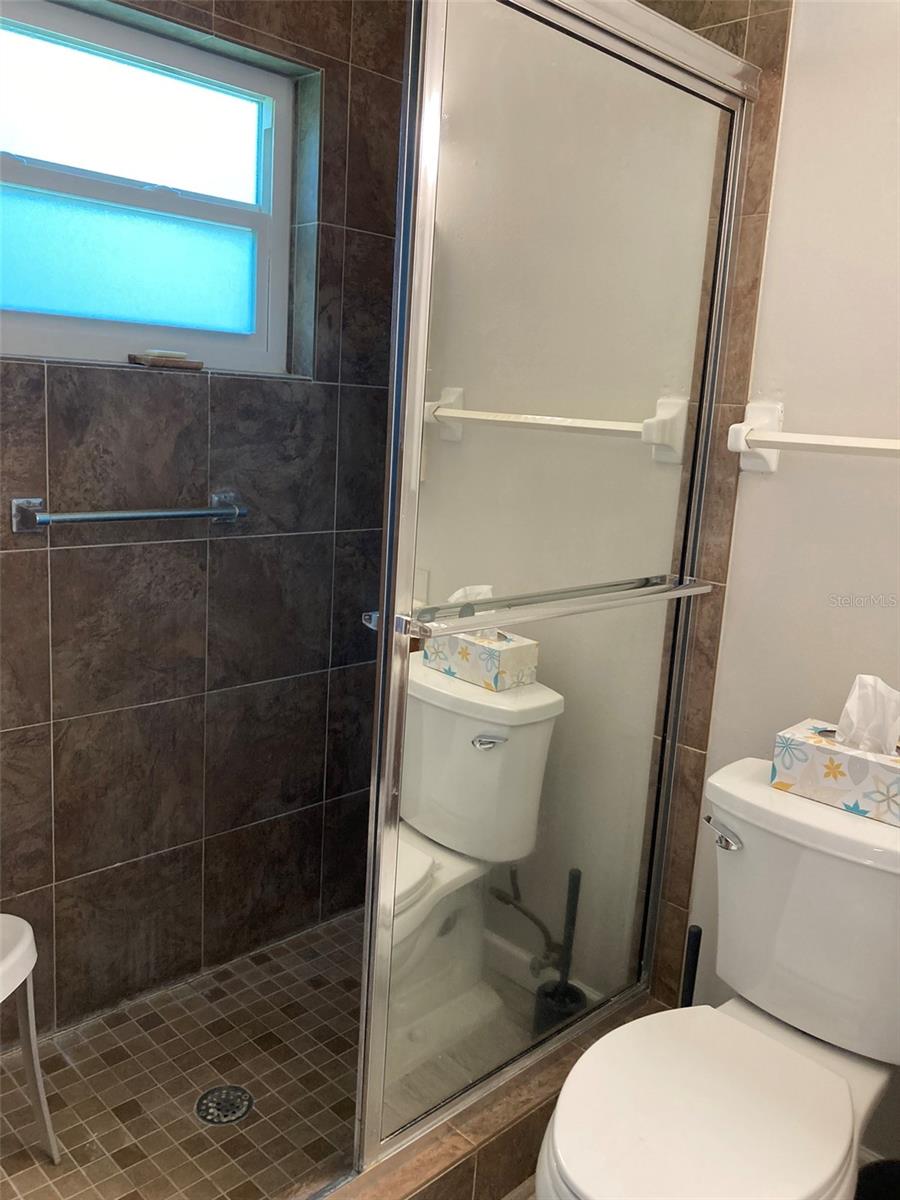 FIVE TOWNS OF ST PETE - Residential Lease