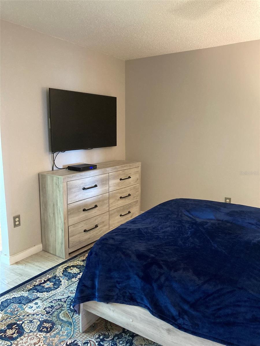 FIVE TOWNS OF ST PETE - Residential Lease