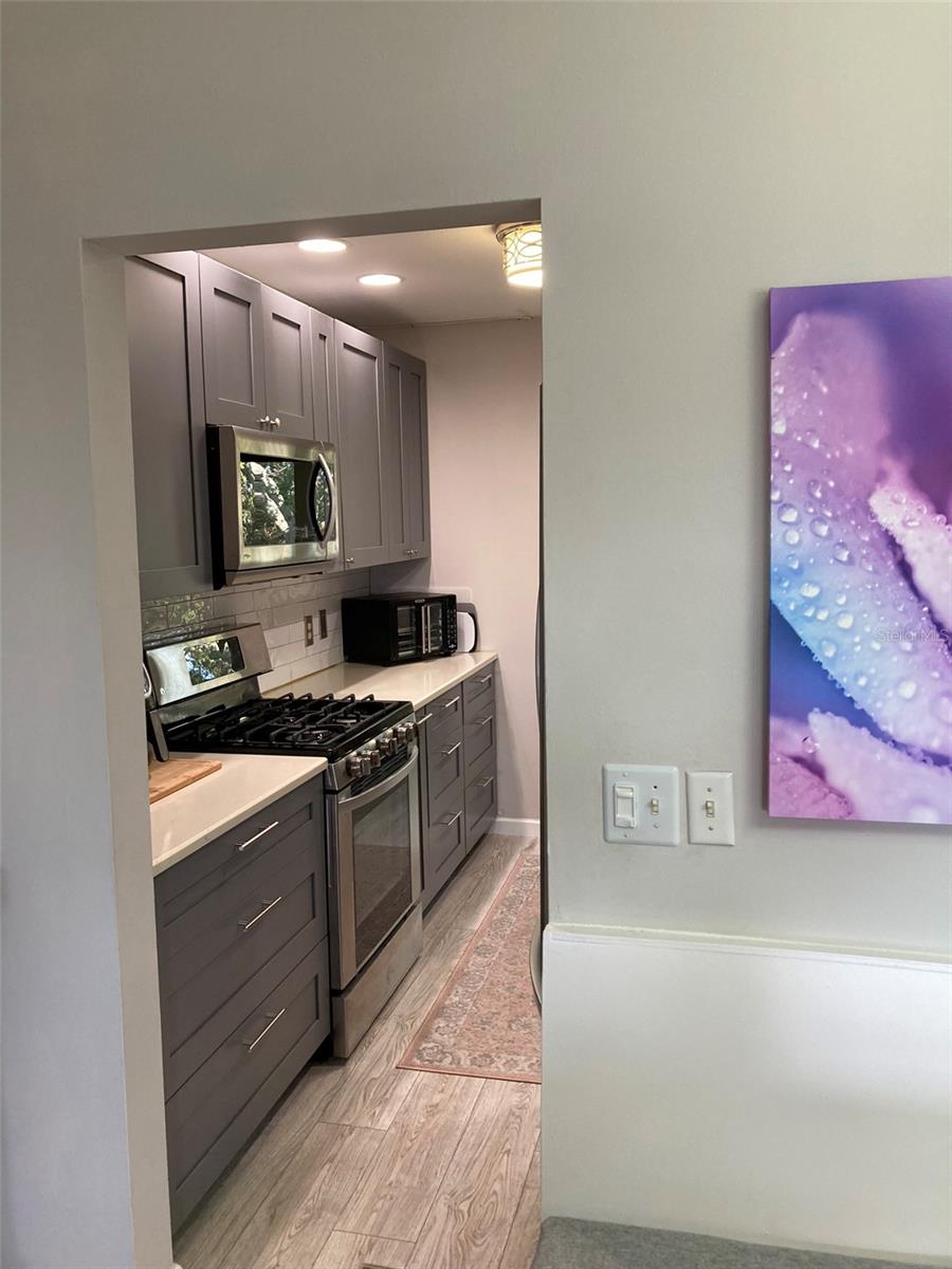 FIVE TOWNS OF ST PETE - Residential Lease