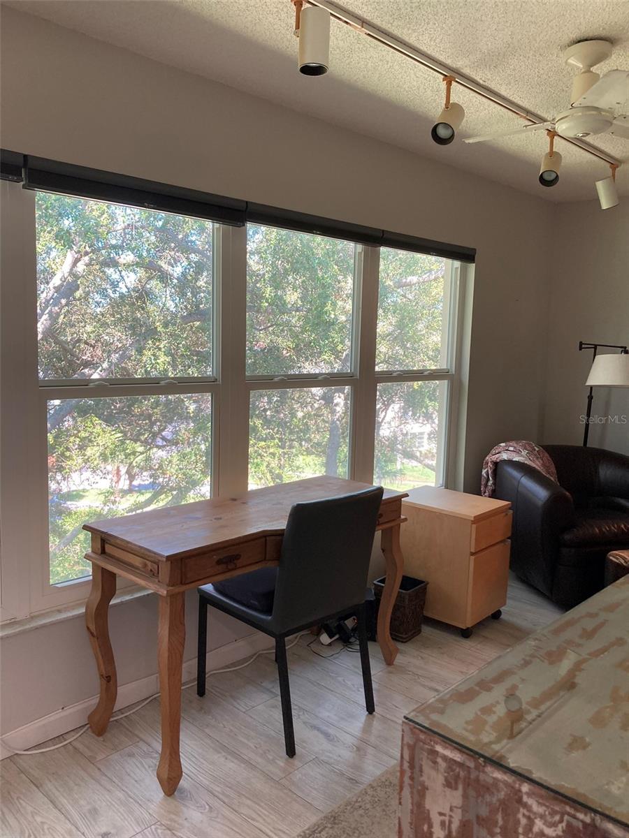 FIVE TOWNS OF ST PETE - Residential Lease