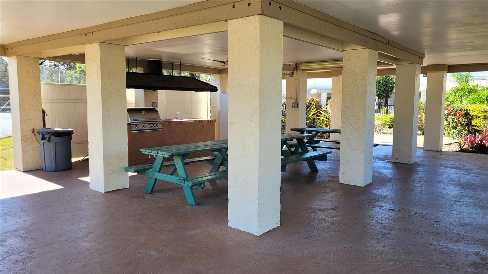 FIVE TOWNS OF ST PETE - Residential Lease