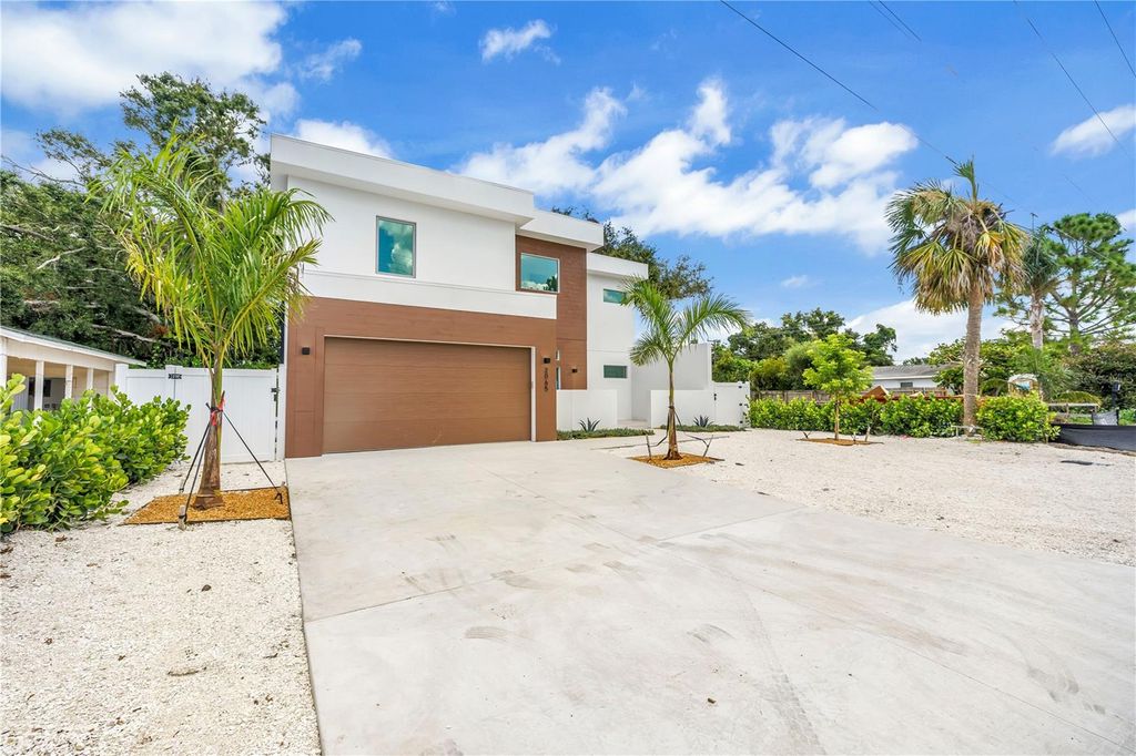Photo of 2065 Goldenrod Street, Sarasota, FL 34239 (MLS # A4656340)
