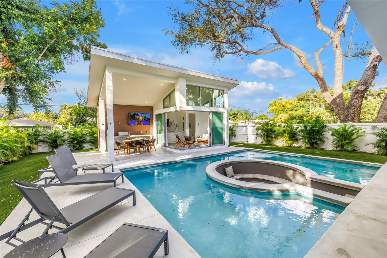 AKIN ACRES - Residential