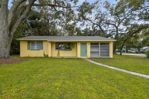 Photo of 1001 E Fern Street, Tampa, FL 33604 (MLS # TB8435046)