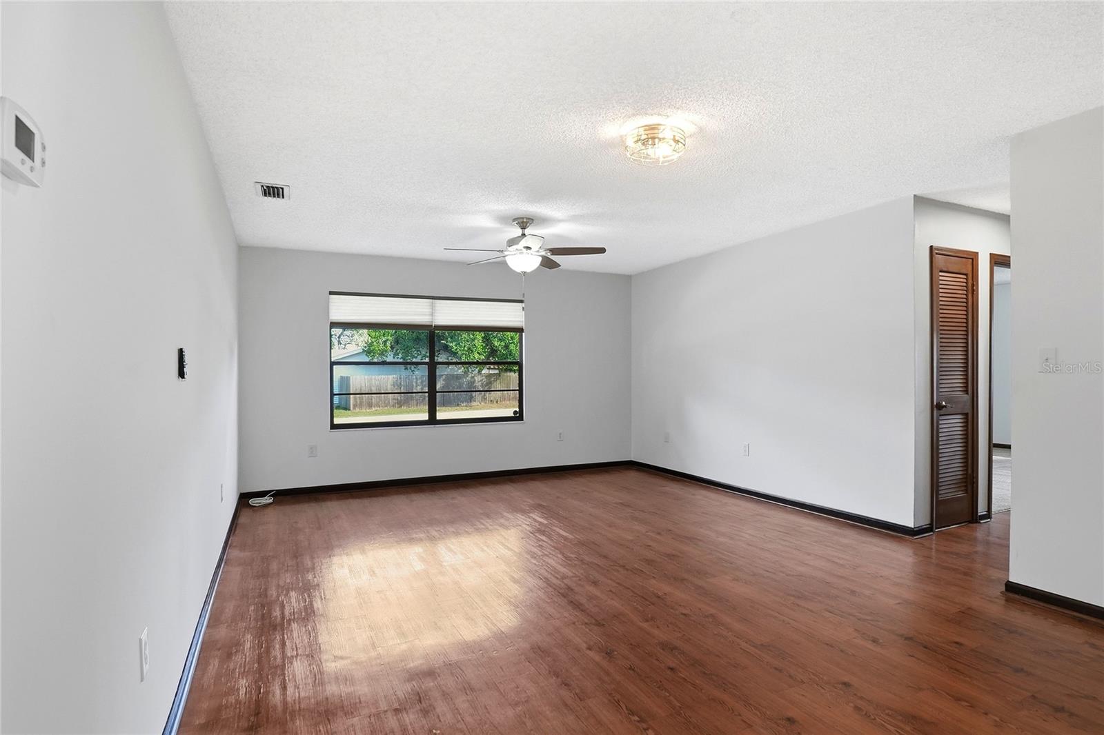 DOGWOOD ESTS 1 PB 64 PG 5 - Residential