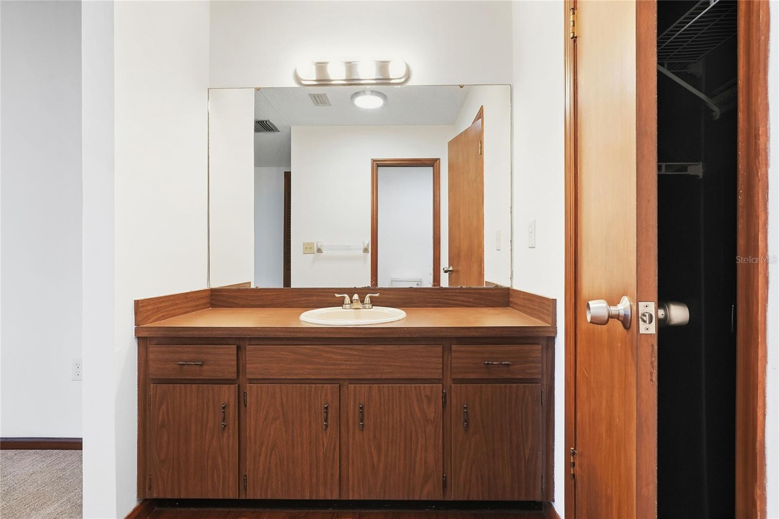 DOGWOOD ESTS 1 PB 64 PG 5 - Residential