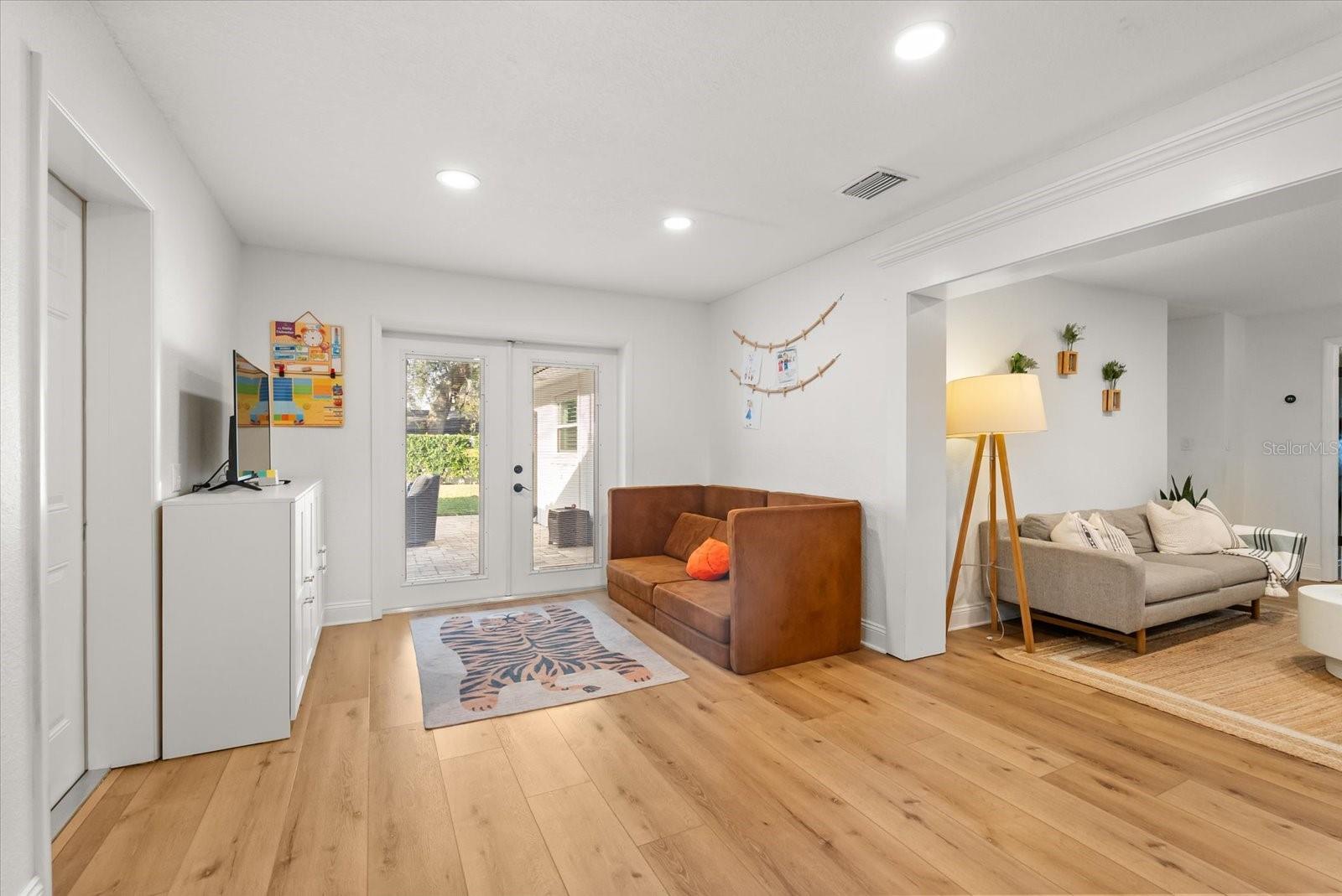 HIGHLAND PARK ESTATES FIRST ADD - Residential