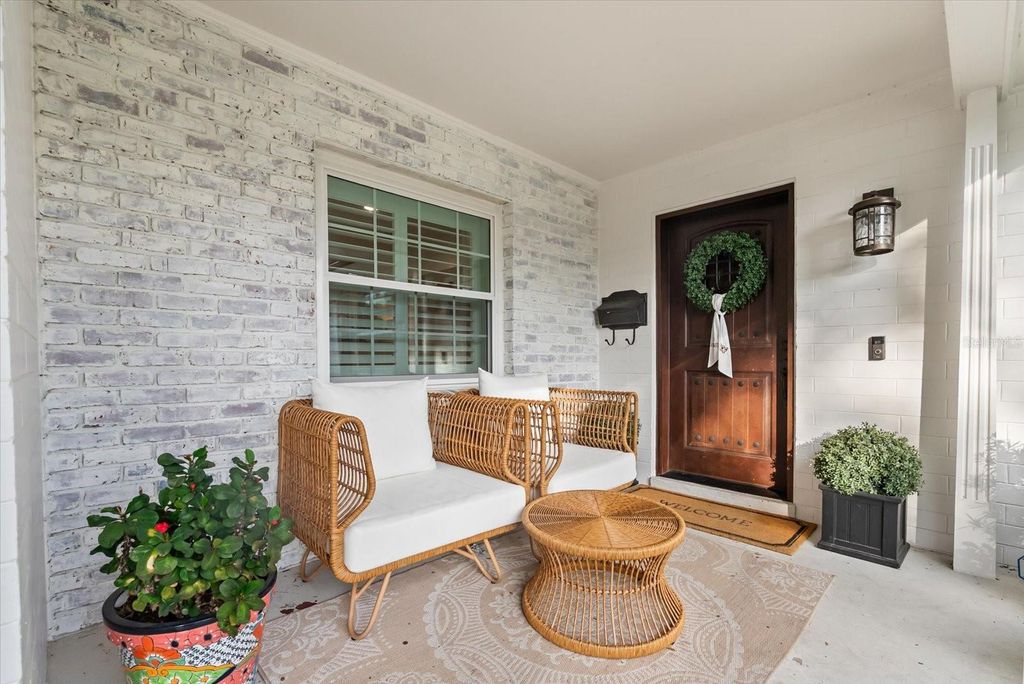 Photo of 2411 Mcintosh Way, Maitland, FL 32751 (MLS # O6374104)