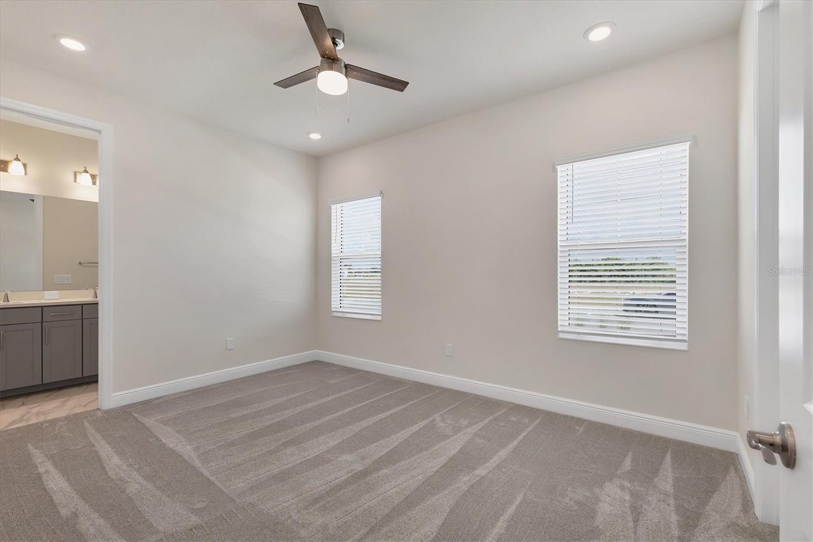 BUNGALOW WALK LAKEWOOD RANCH N - Residential Lease