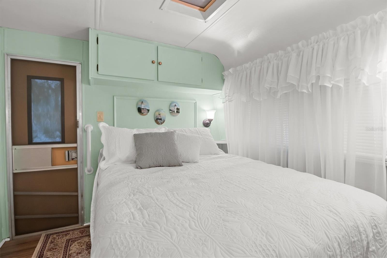 FAIRVIEW VILLAGE - Residential