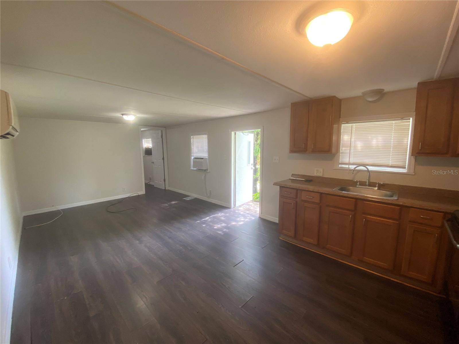 ACREAGE & UNREC - Residential Lease