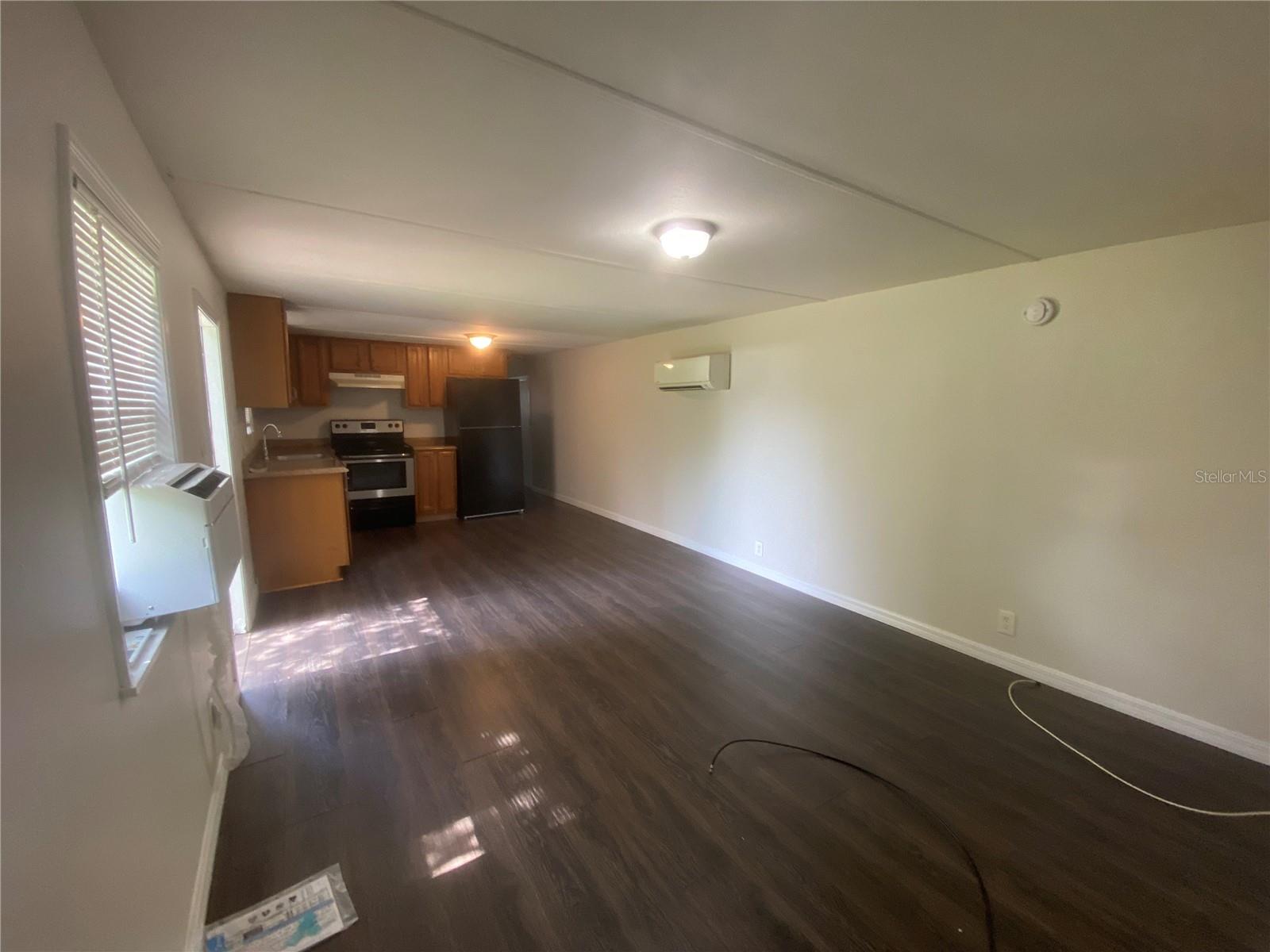 ACREAGE & UNREC - Residential Lease