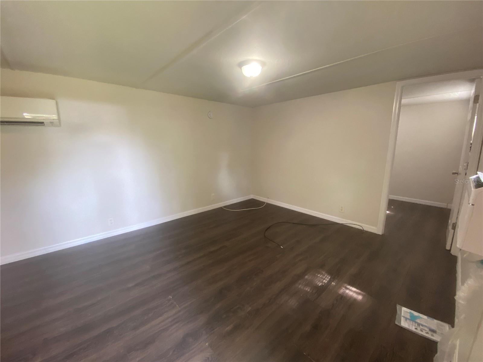 ACREAGE & UNREC - Residential Lease