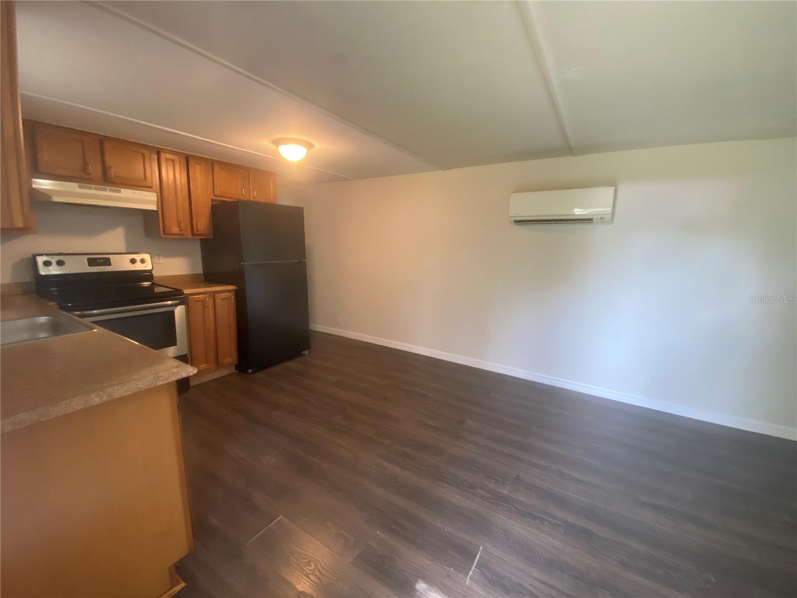 ACREAGE & UNREC - Residential Lease