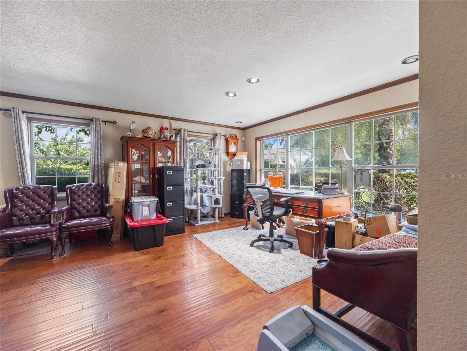 CRYSTAL COVE - Residential
