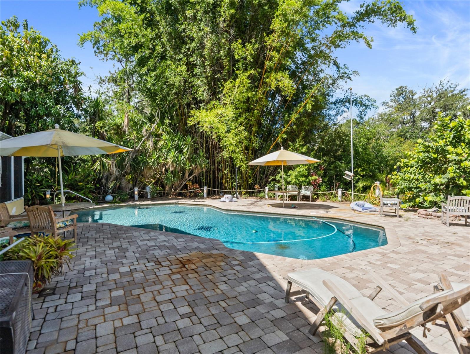 CRYSTAL COVE - Residential