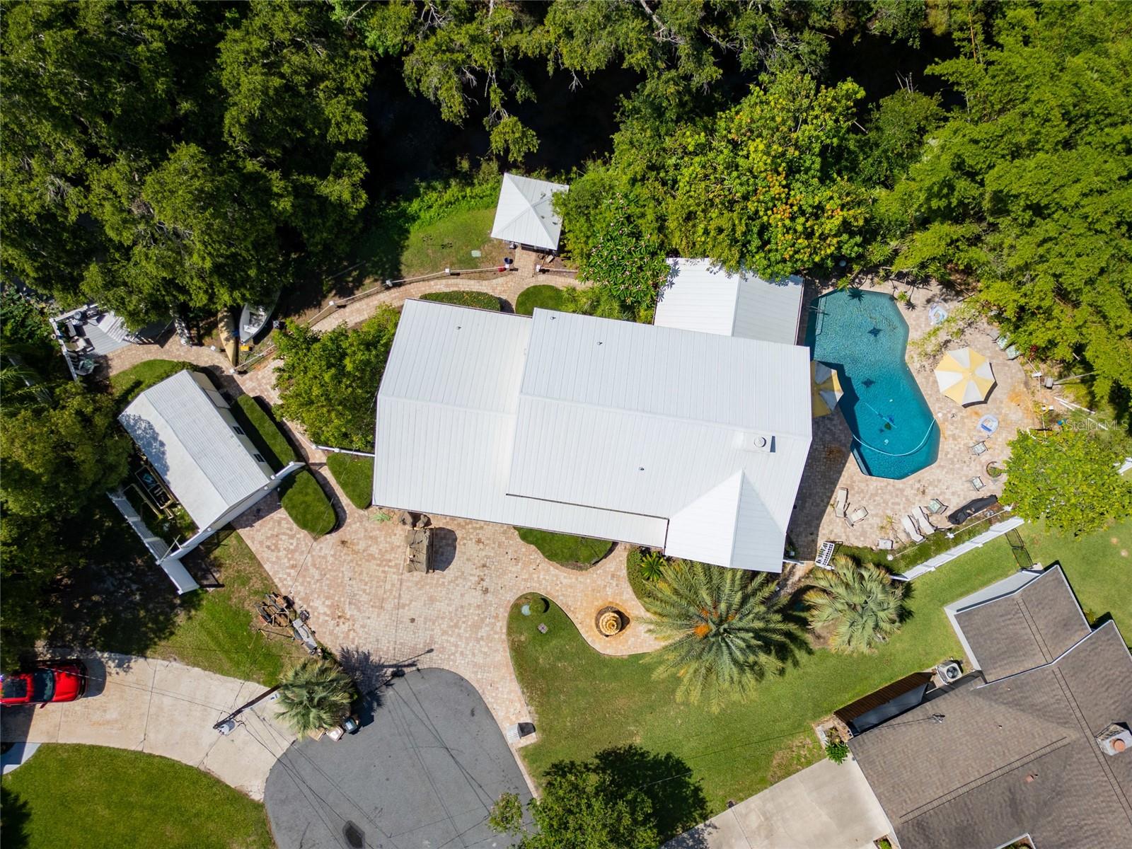 CRYSTAL COVE - Residential