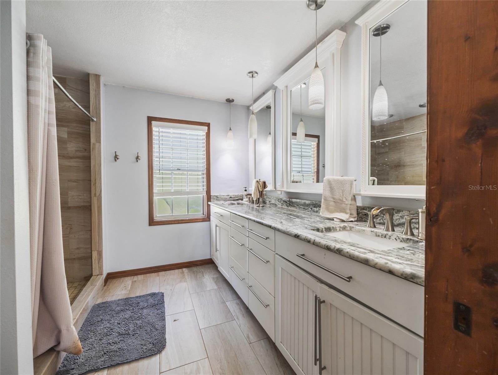 CRYSTAL COVE - Residential